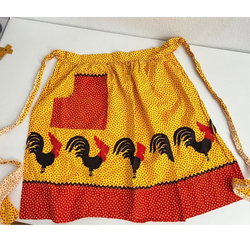 Vintage Rooster Print Half Apron Red Yellow Calico Heart Farmhouse Kitchen Retro